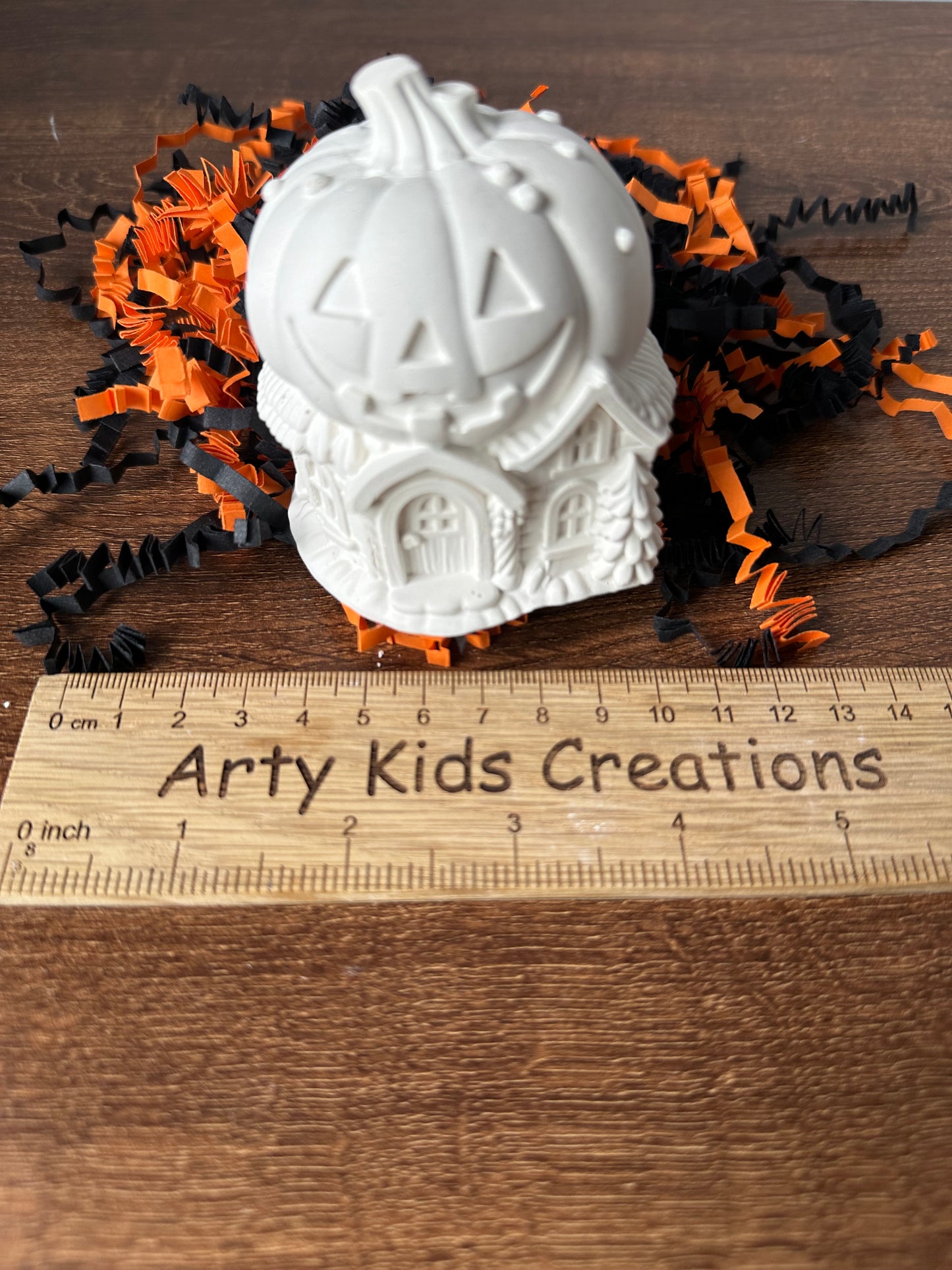 Paint Your Own Pumpkin House ~ Hobby~ Children’s crafts~ Halloween