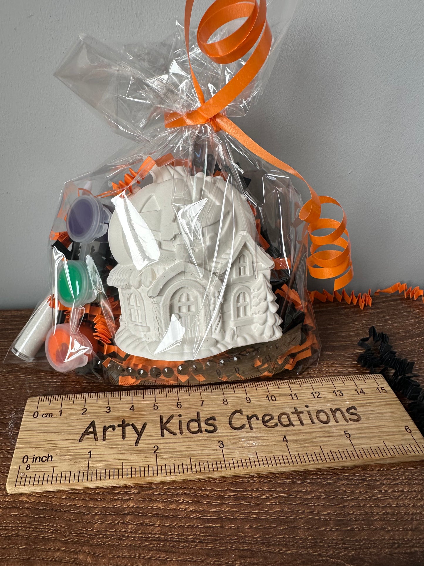 Paint Your Own Pumpkin House ~ Hobby~ Children’s crafts~ Halloween