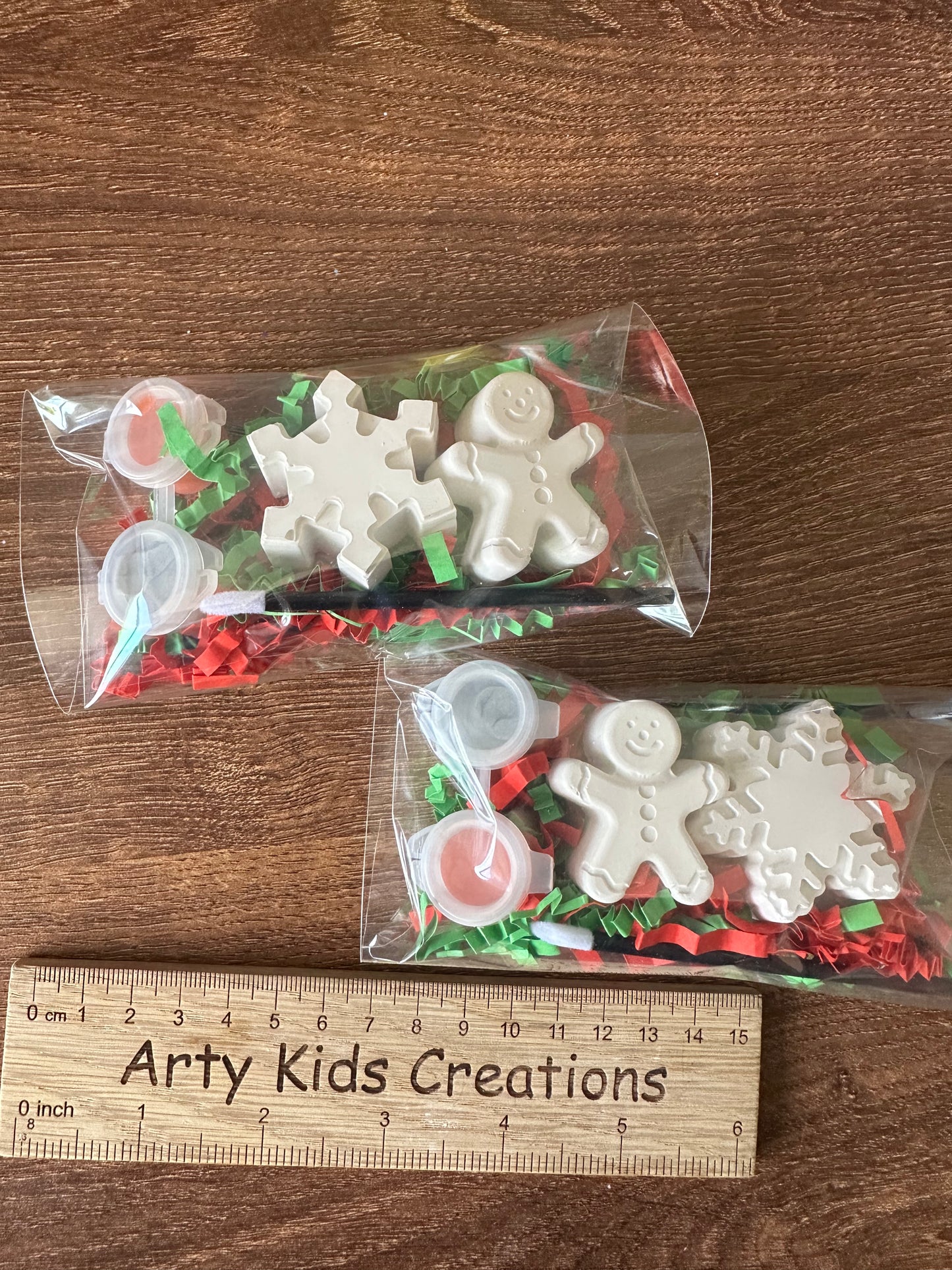 Paint Your Own Mini Gingerbread man and Snowflake Party Favour
