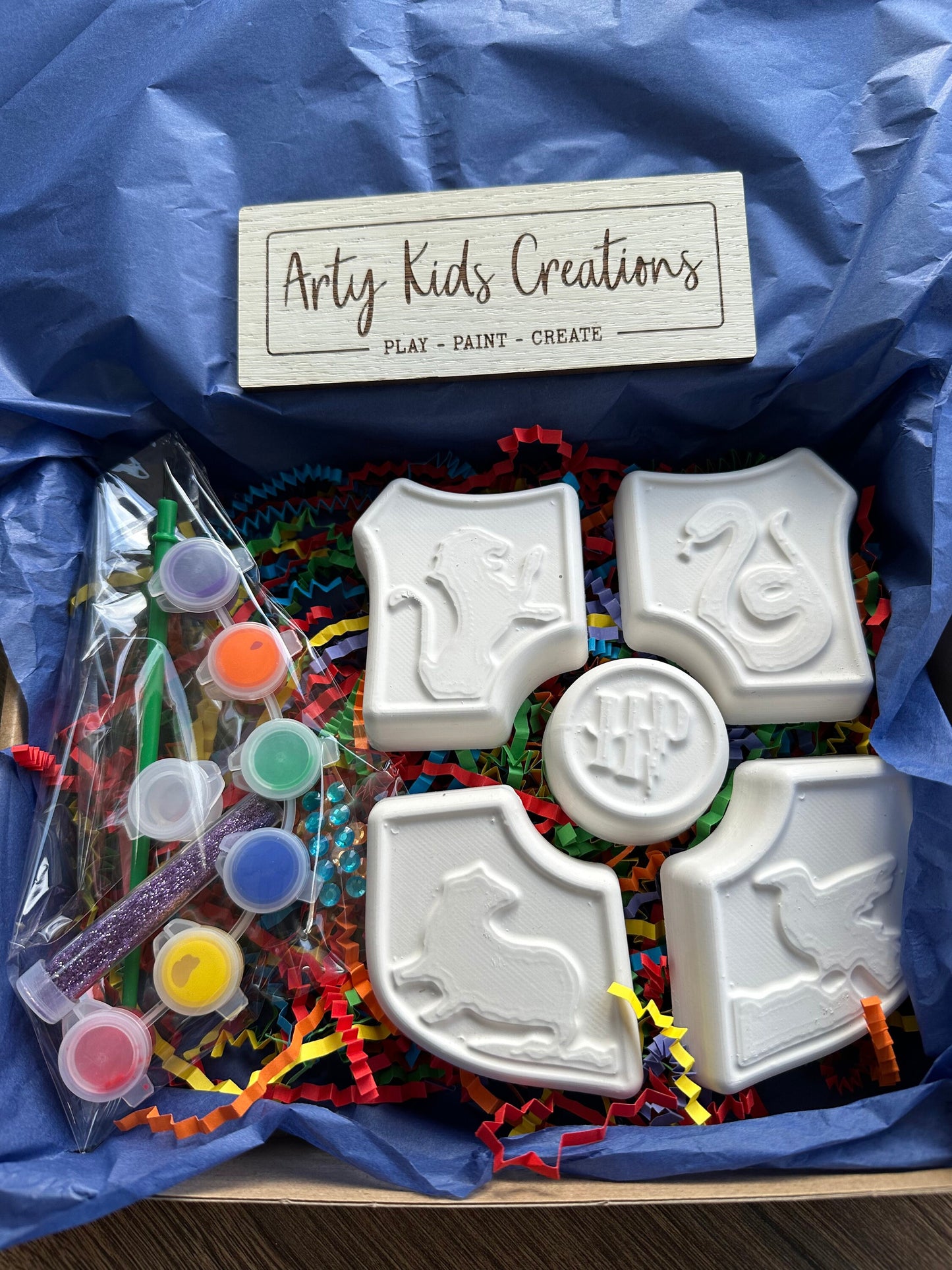 Paint Your Own Wizard House Shield ~ Gift ~ Stocking Filler ~ Rainy Day Activity ~Hobby