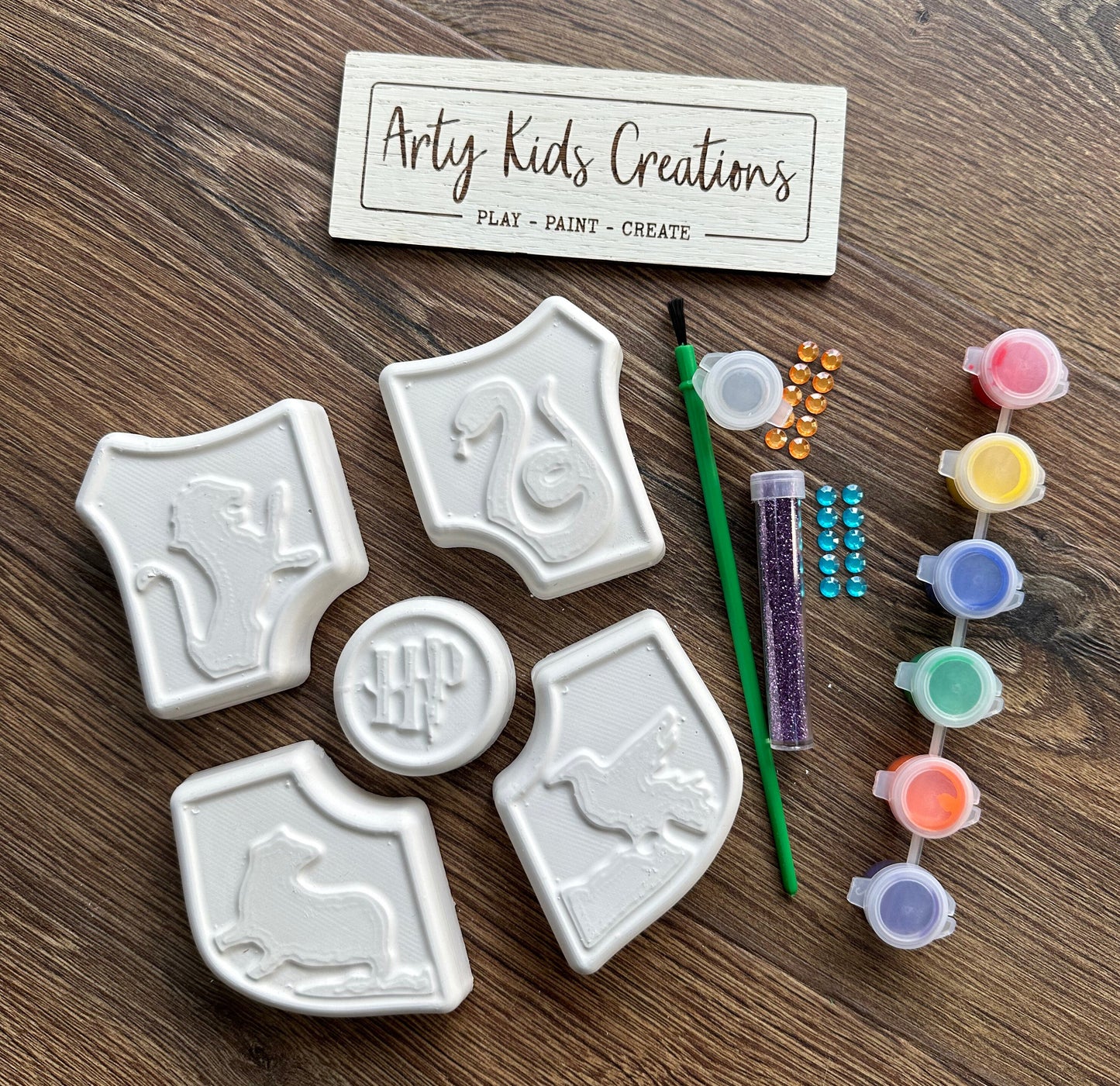 Paint Your Own Wizard House Shield ~ Gift ~ Stocking Filler ~ Rainy Day Activity ~Hobby