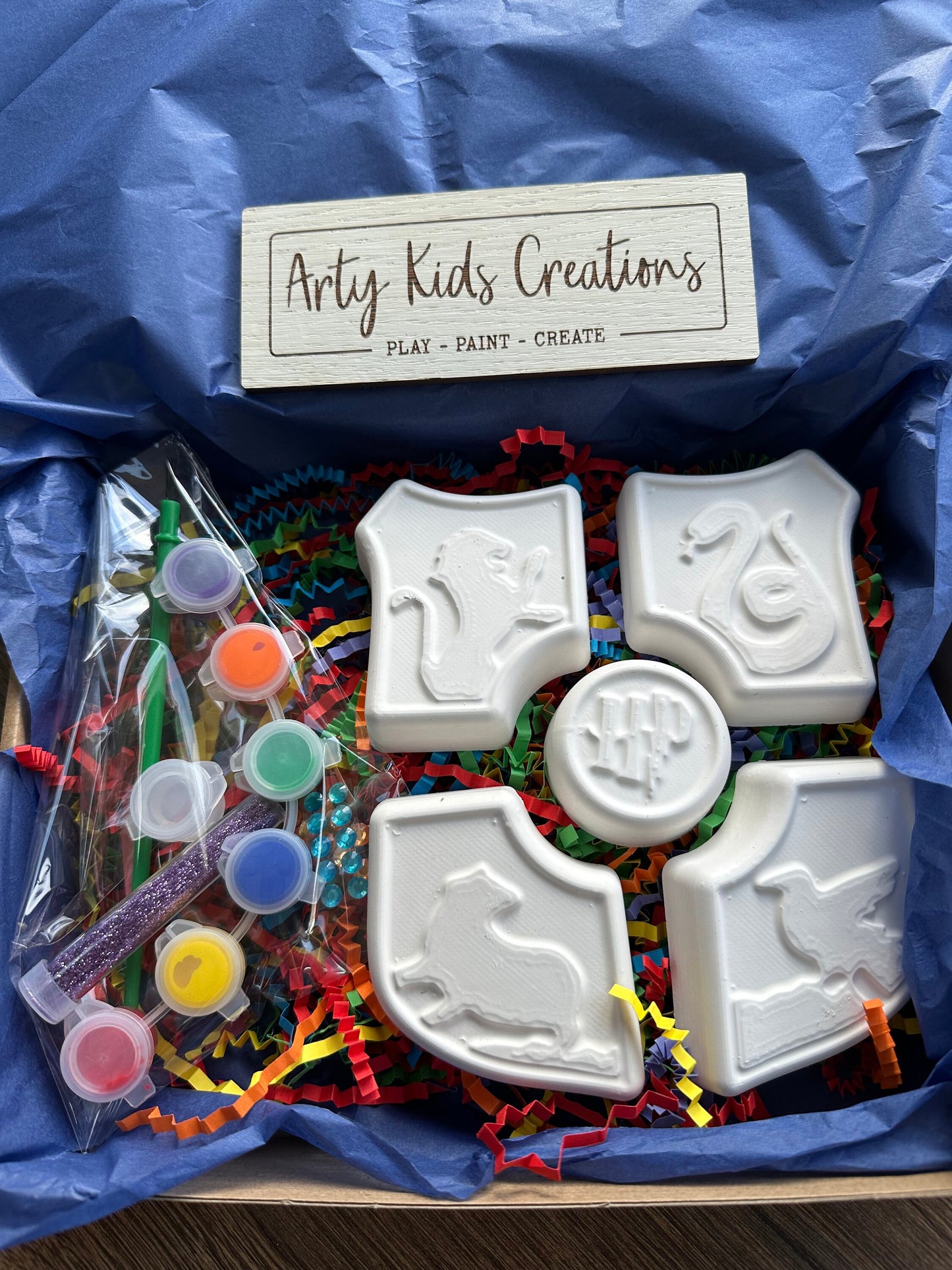 Paint Your Own Wizard House Shield ~ Gift ~ Stocking Filler ~ Rainy Day Activity ~Hobby