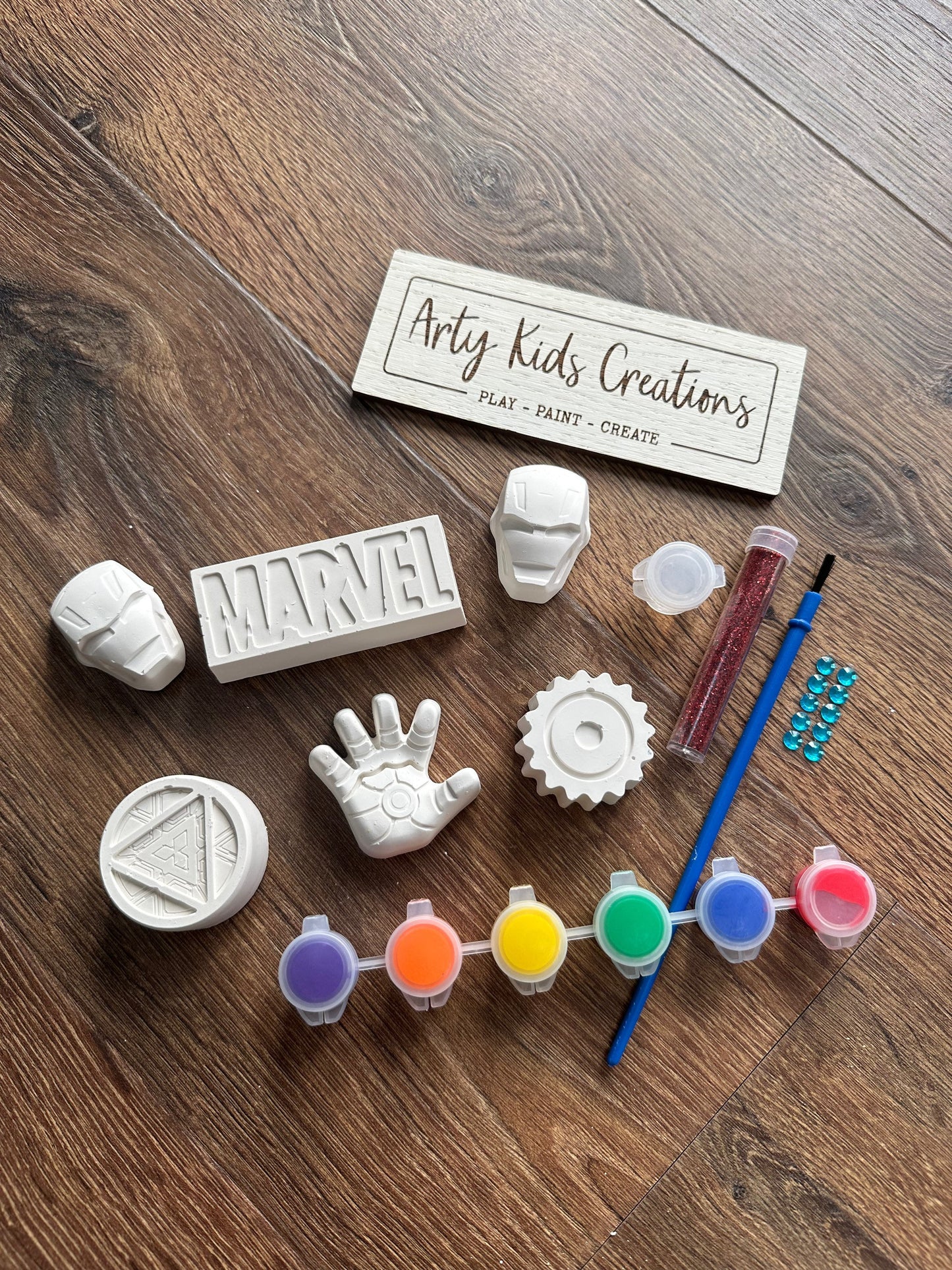 Paint your own Marvel Ironman superhero plaster of Paris set, paint your own party crafts kids rainy day favour avengers, painting kit