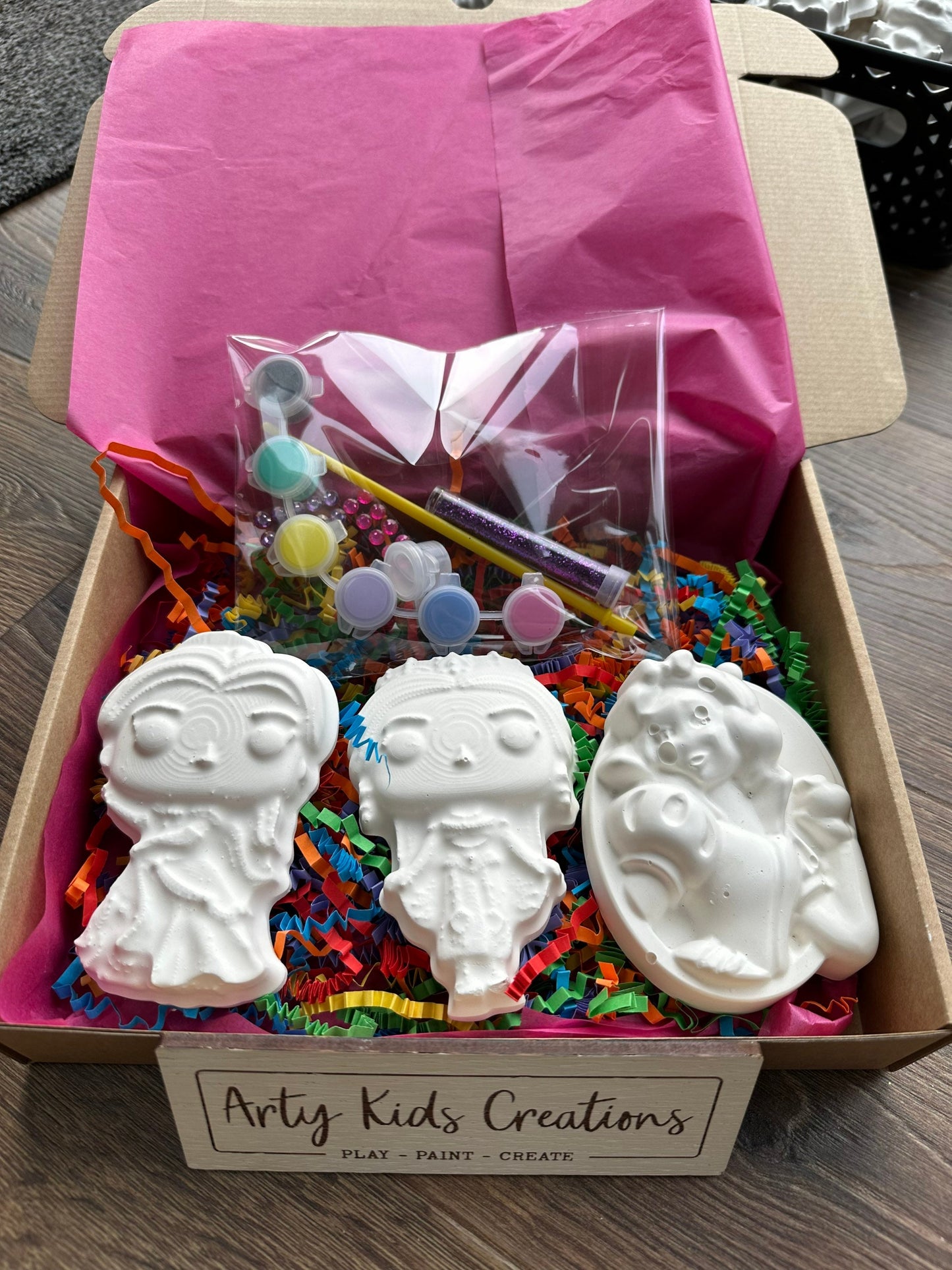 Princess and Friends Painting Box Gift Set ~ Paint Your Own~ Party Pack ~ Kids Craft Set ~ Paint your Own~ Craft Kit ~ Box Set
