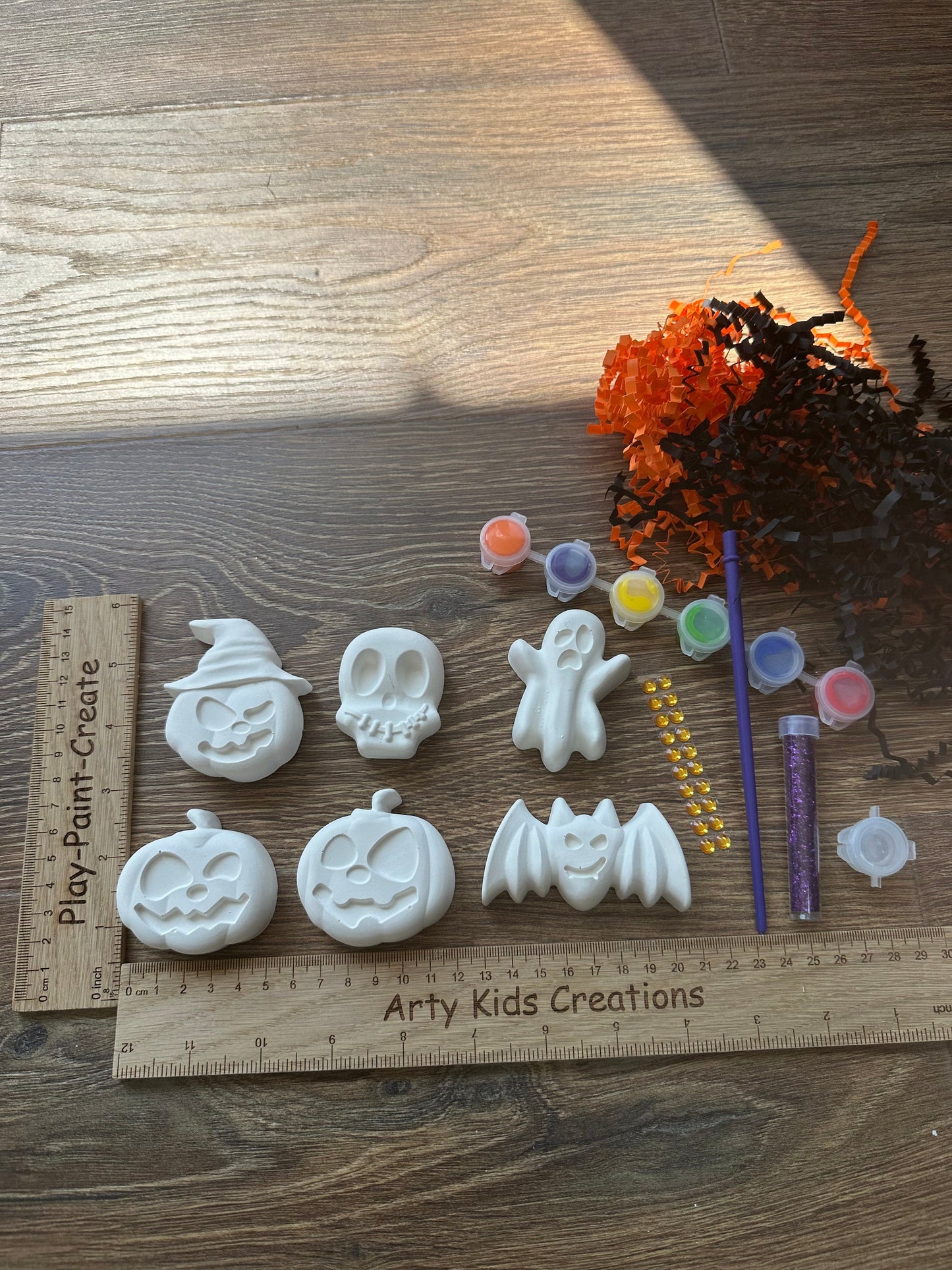 Paint your own Halloween Kit~ Craft Set~  pumpkin~ witch~ skull ~ bat ~ gift ~ Party~ Trick or Treat