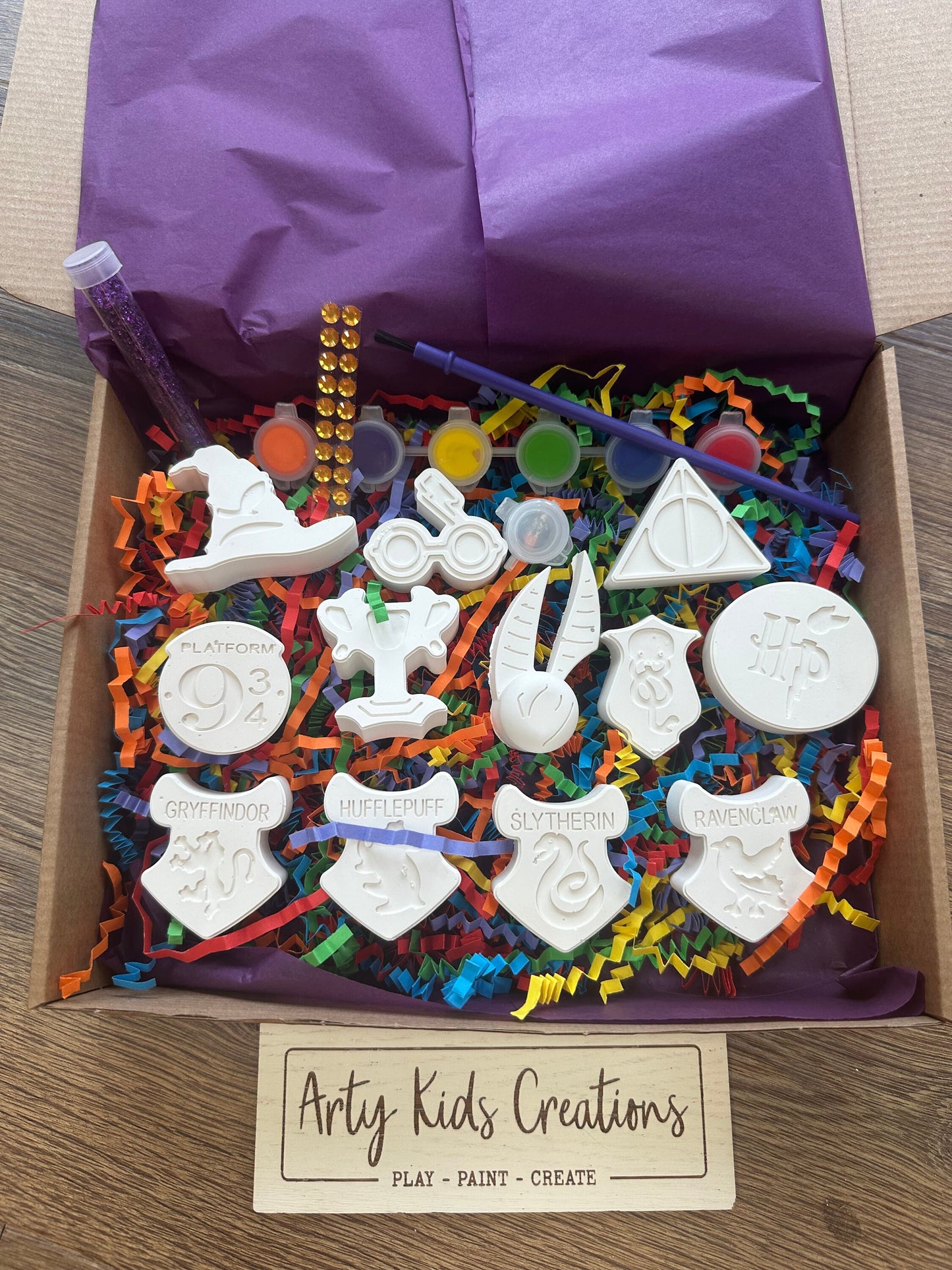Paint Your Own Wizard Craft set~ House Crests~ Hobby ~ Gift ~ Birthday ~ Party Favour ~ Rainy Day Activity