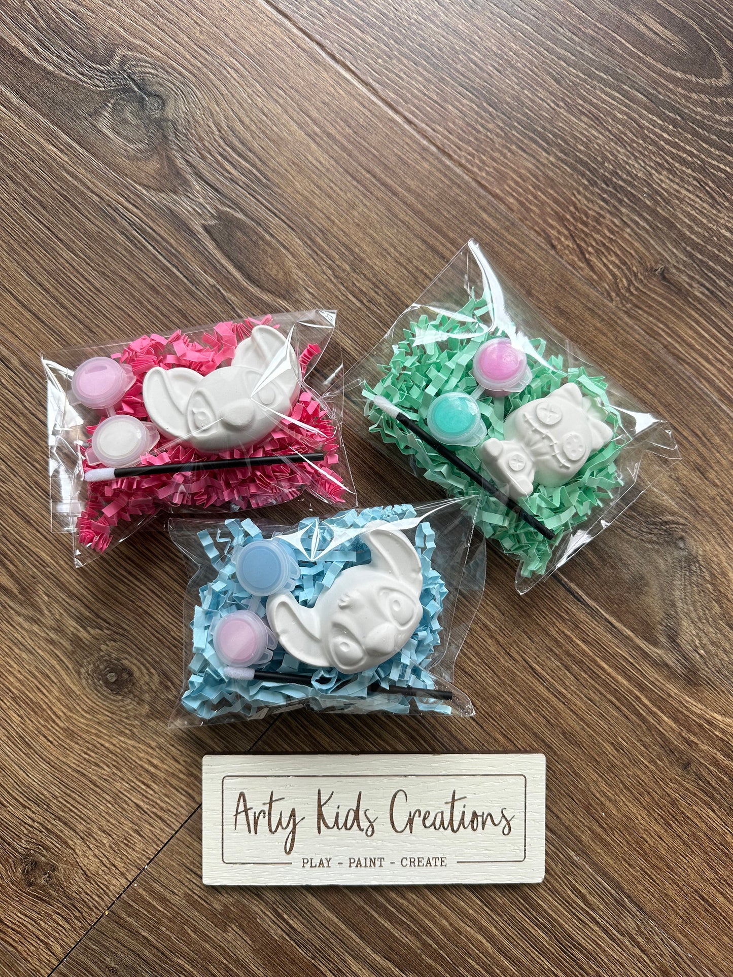 Paint Your Own Blue Alien Party Favour ~ Magnet Option