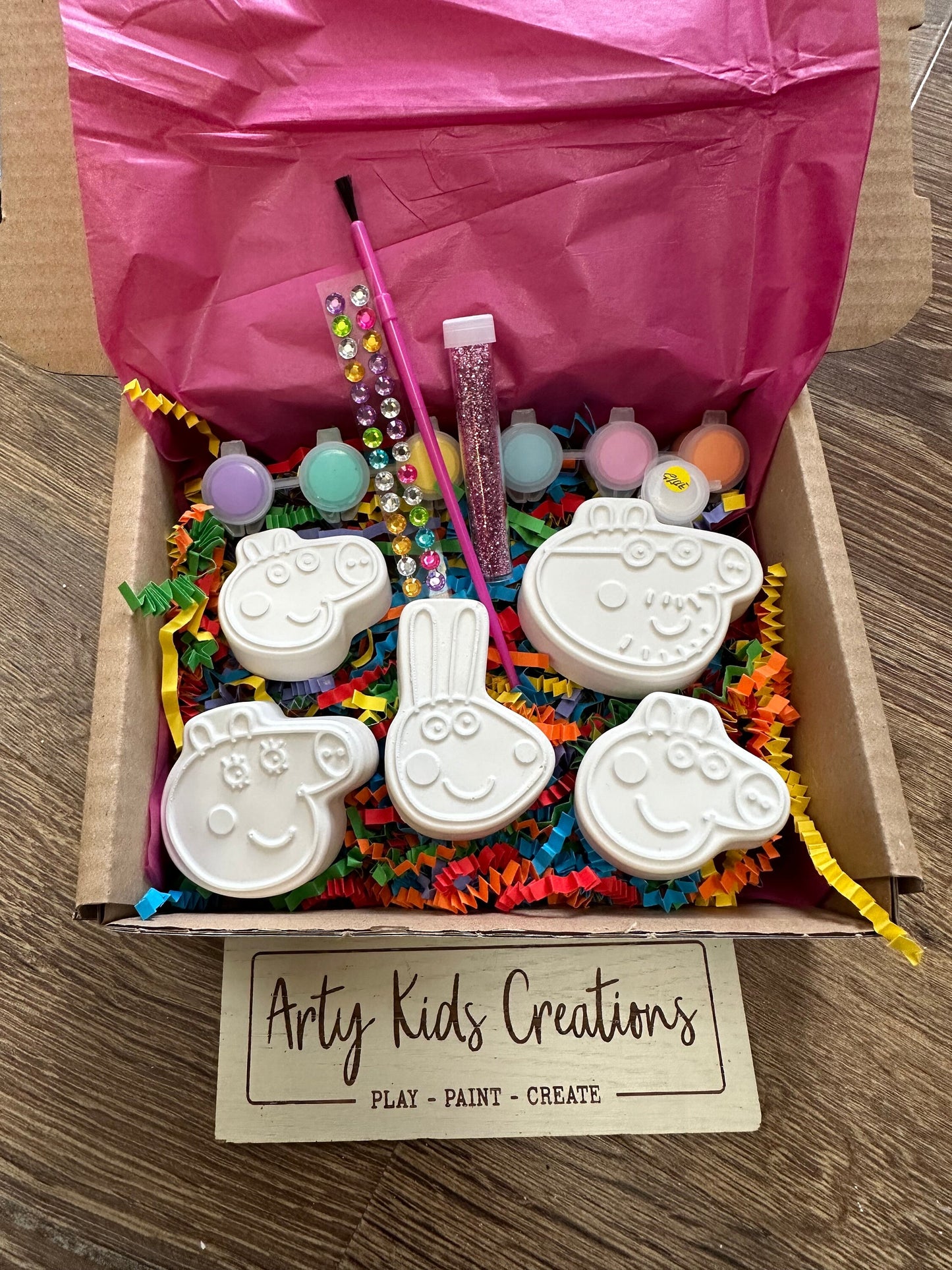 Paint Your Own Pink Pig Family Gift Set  ~ Stocking Filler~ Party ~ Favours