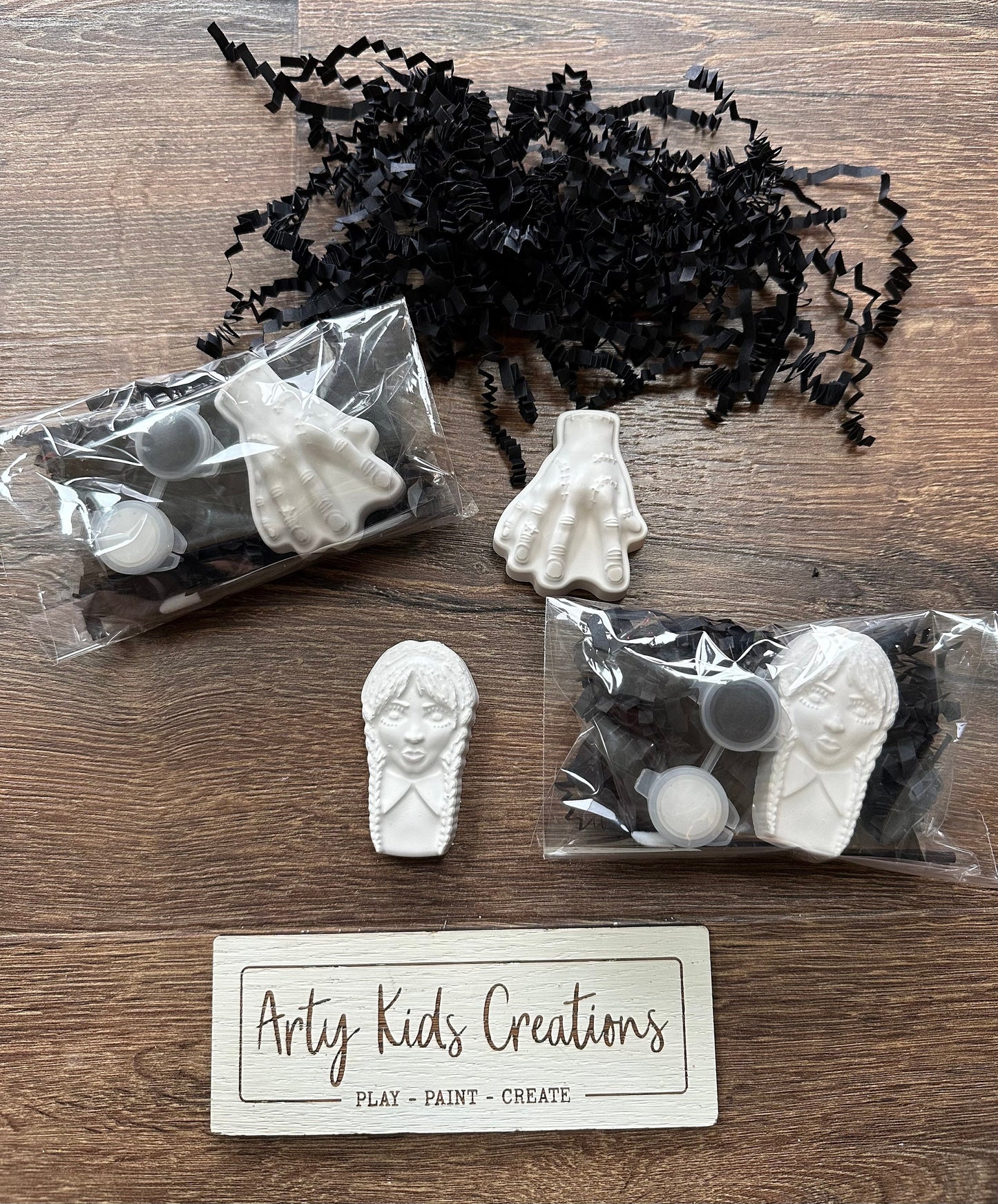 Paint Your Own Goth Girl Party Favour ~ Hobby ~ Party Bag~ Hobby~ ~ Rainy Day Activity~ Wednesday~ Halloween ~ Hand ~ Thing~ Magnet Option