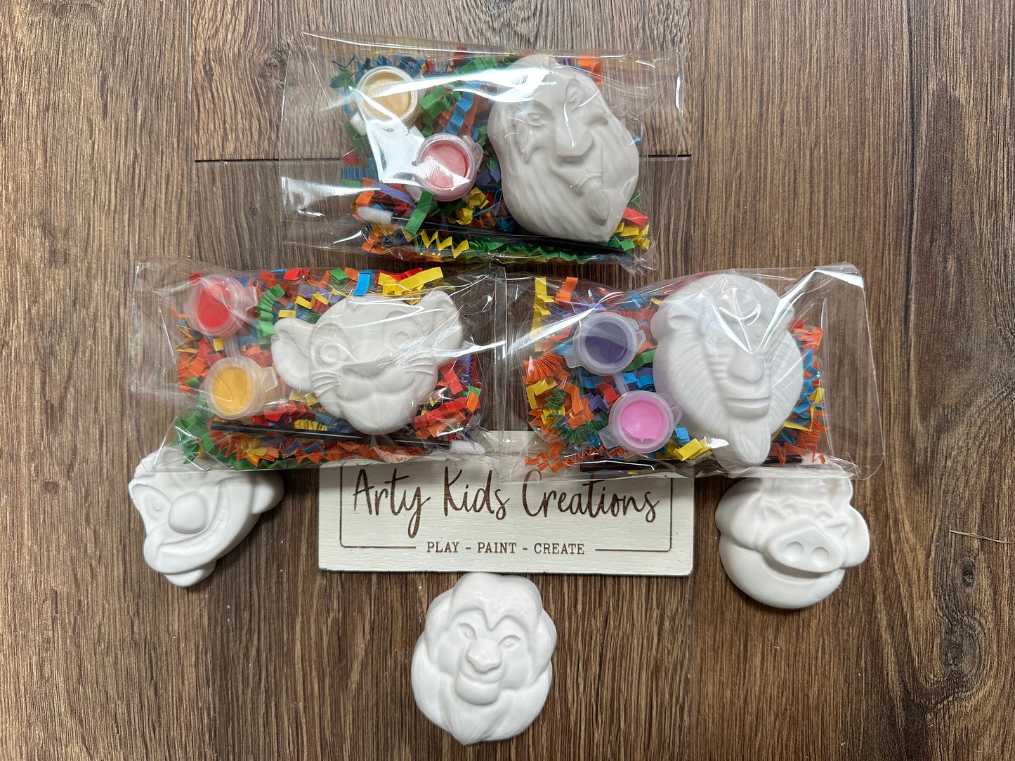 Paint Your Own Lion Party Favour ~ Hobby ~ Party Bag~ Hobby~ Warthog~ Meerkat~ King ~ Monkey~ Magnet Option