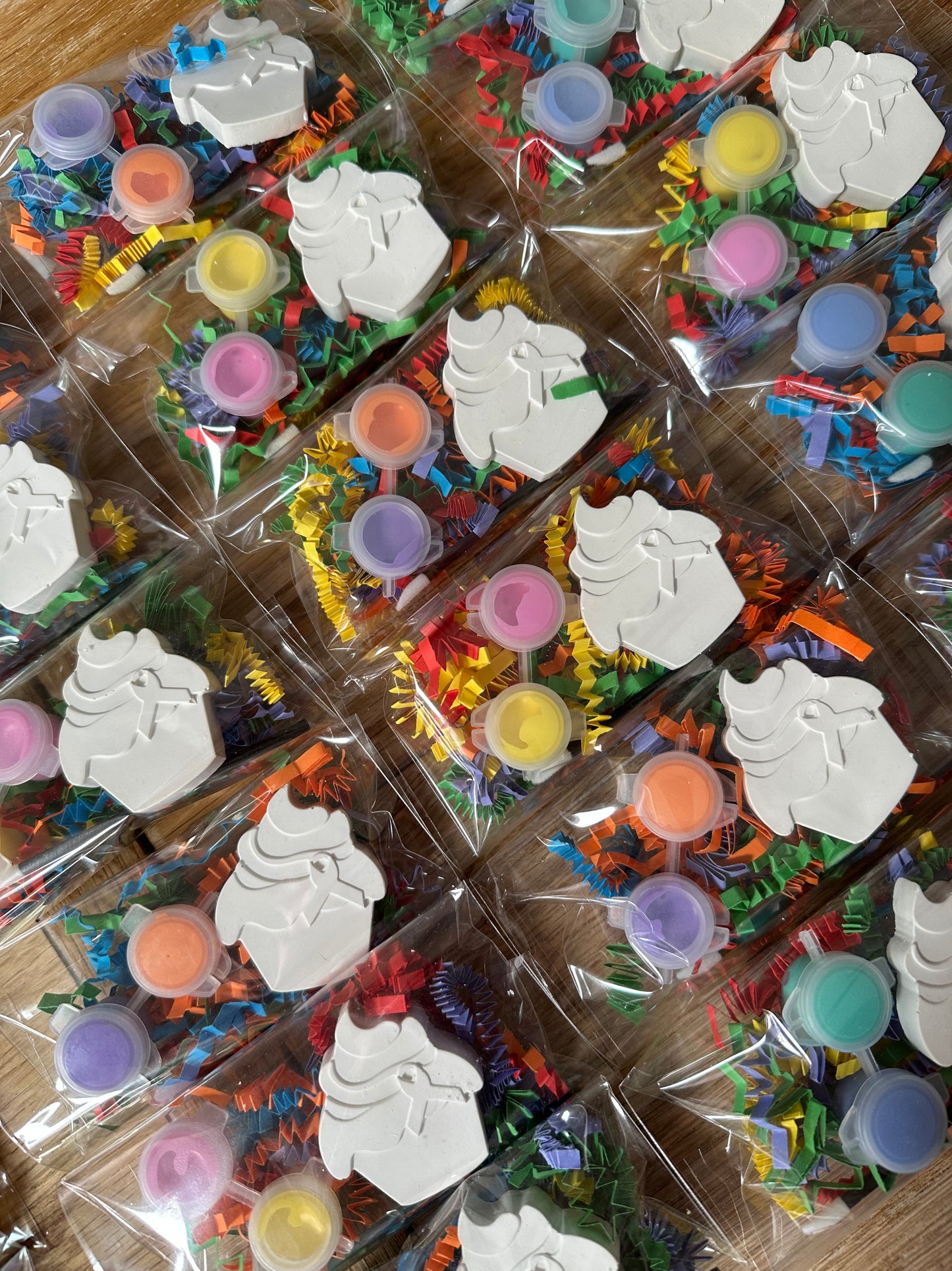 Paint Your Own Cupcake Party Favour~ Rainy Day Activity ~ Hobby ~ Party Bag~ Magnet Option