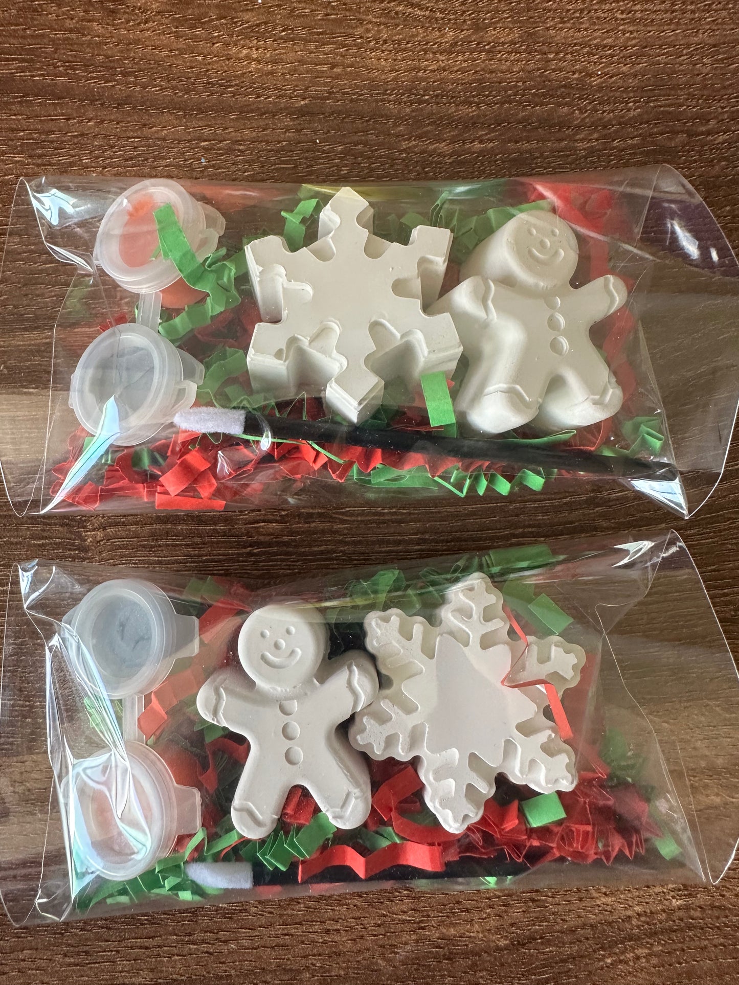 Paint Your Own Mini Gingerbread man and Snowflake Party Favour