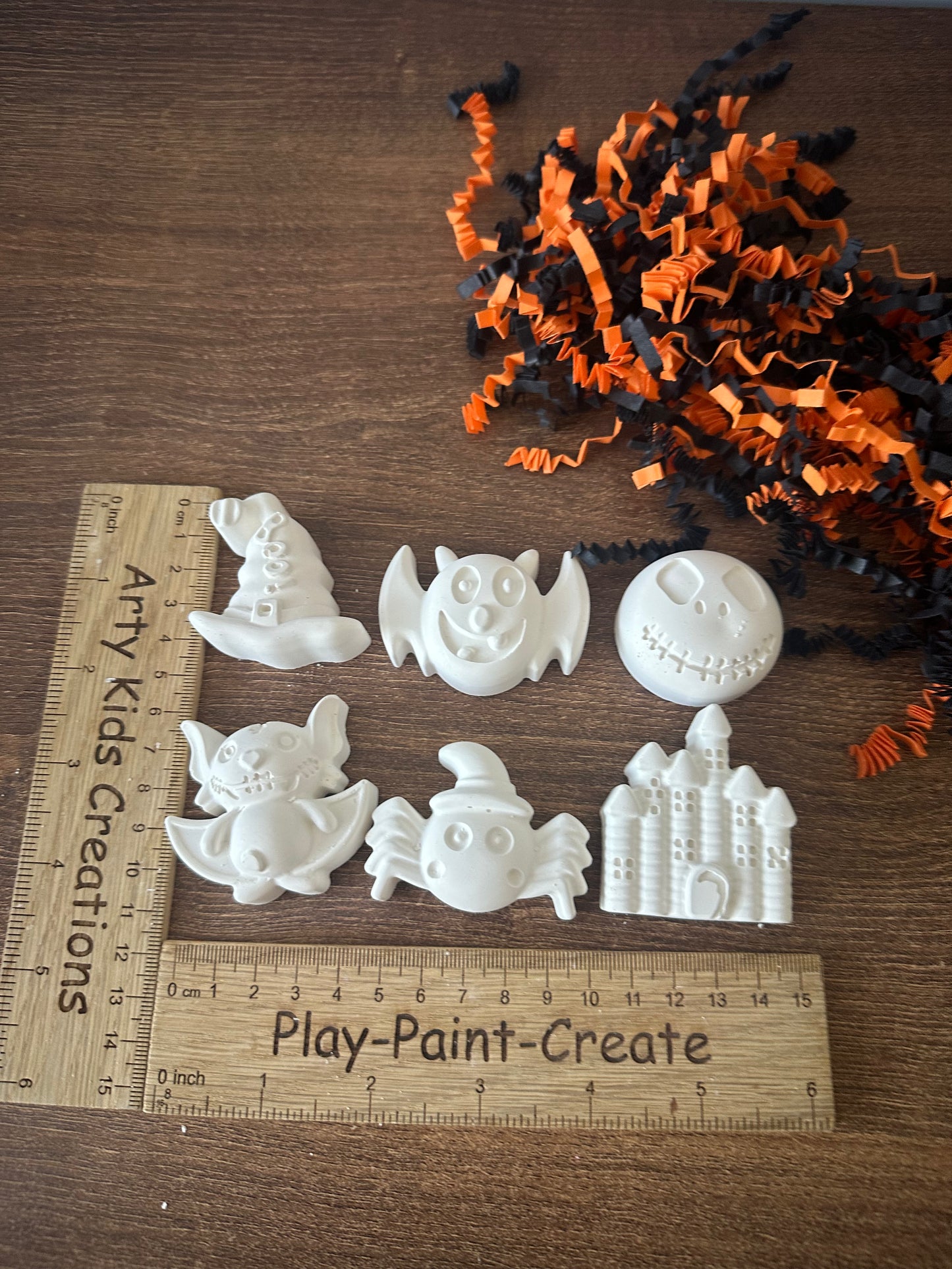 Paint Your Own Halloween Craft Kit - Trick or Treat