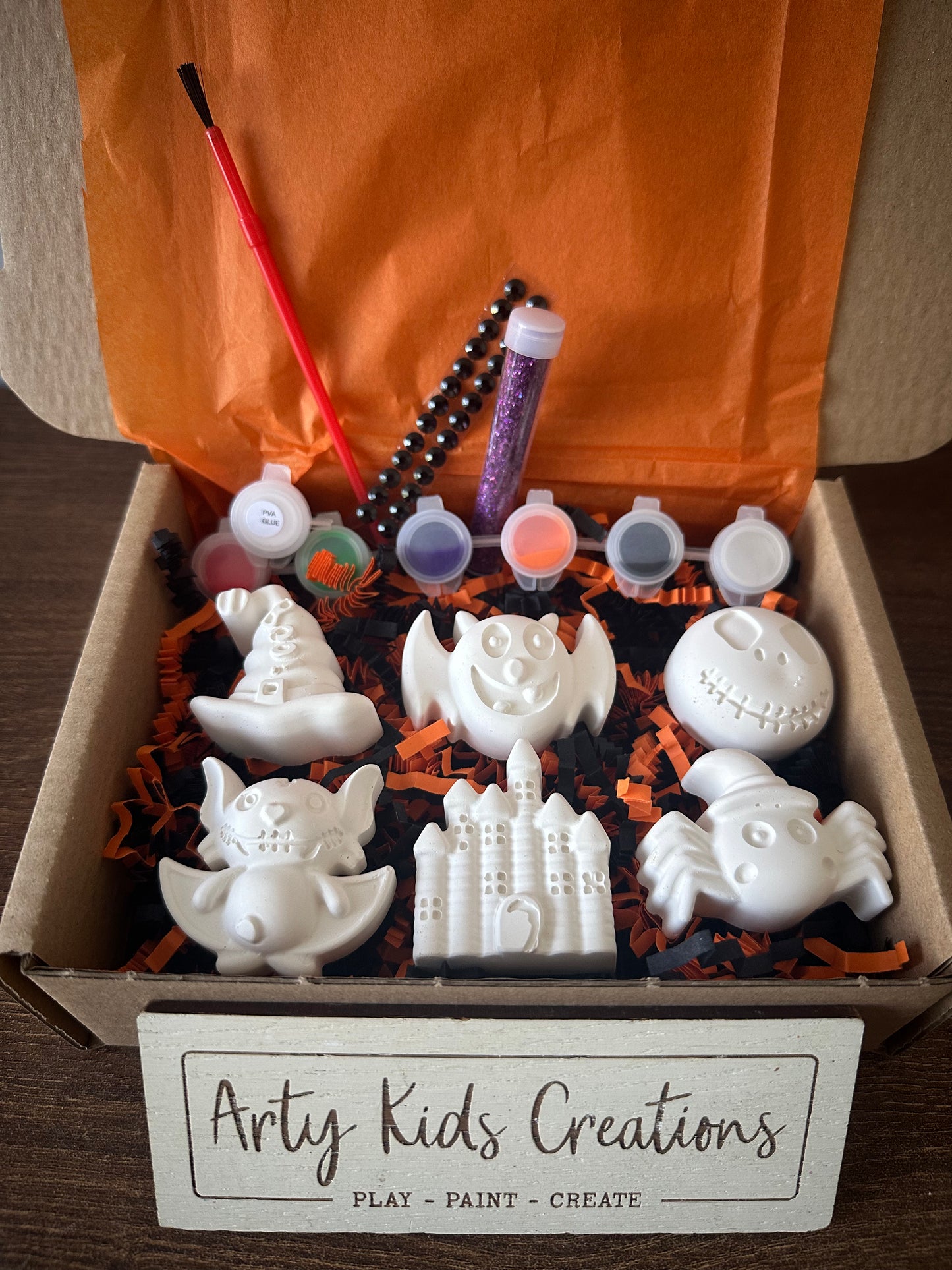 Paint Your Own Halloween Craft Kit - Trick or Treat