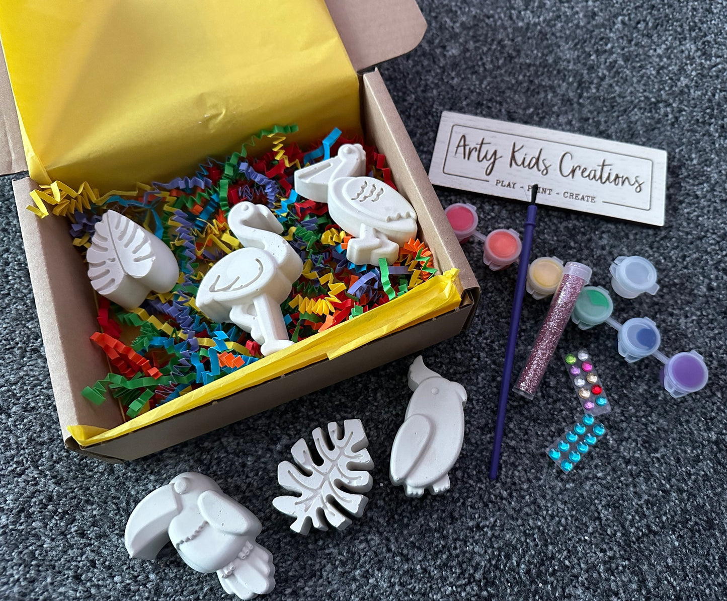 Paint Your Own Tropical Rainforest Set ~ Flamingo~ Parrot~ Pelican ~Toucan ~ Craft Set~ Gift ~ Childrens Crafts
