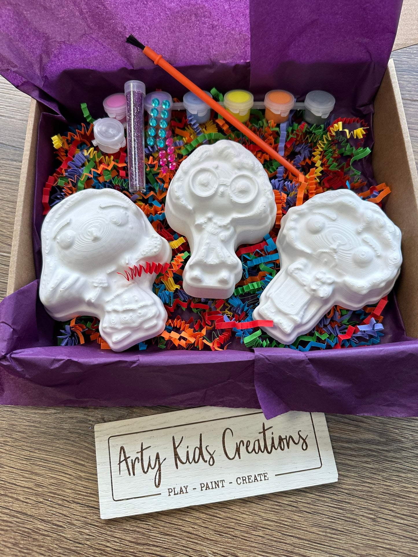 Paint Your Own Encanto Craft Kit ~ Party Pack ~ Kids Craft Set  ~ Rainy Day Activity~ Mirabel~ Bruno~ Isabela