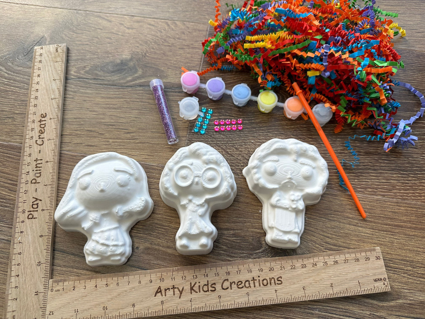 Paint Your Own Encanto Craft Kit ~ Party Pack ~ Kids Craft Set  ~ Rainy Day Activity~ Mirabel~ Bruno~ Isabela