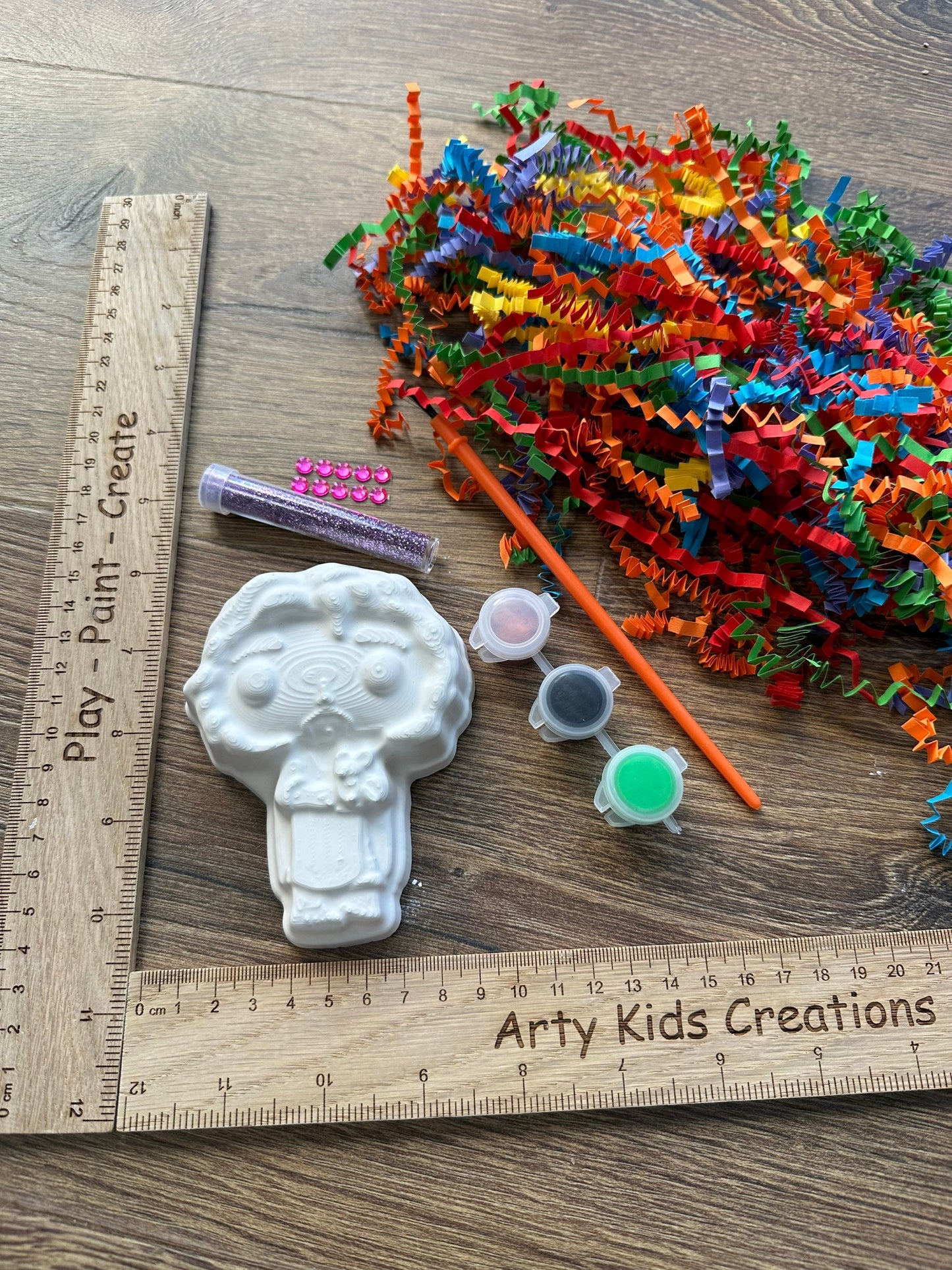 Paint Your Own Encanto Craft Kit ~ Party Pack ~ Kids Craft Set  ~ Rainy Day Activity~ Mirabel~ Bruno~ Isabela