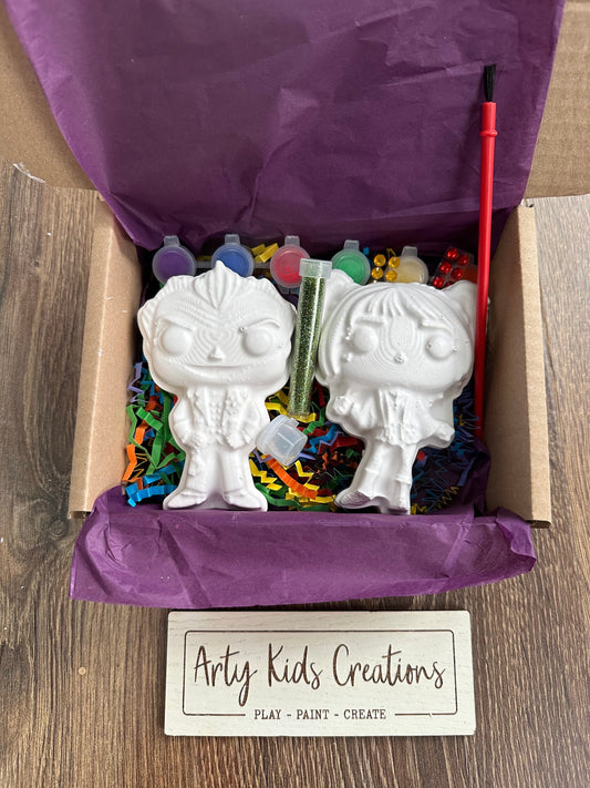Paint Your Own Villains  ~ The Joker and Harley Quinn~ Party Bag~ DC Comics ~ Children’s Crafts ~ Birthday ~ Kids Craft Set ~ Craft Kit