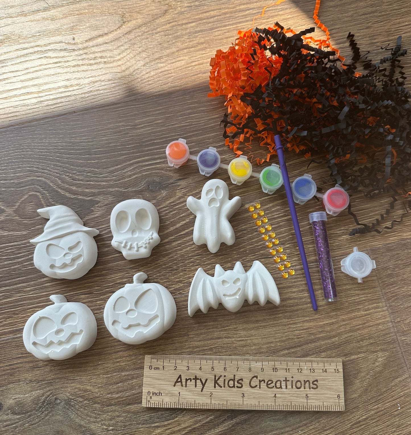 Paint your own Halloween Kit~ Craft Set~  pumpkin~ witch~ skull ~ bat ~ gift ~ Party~ Trick or Treat