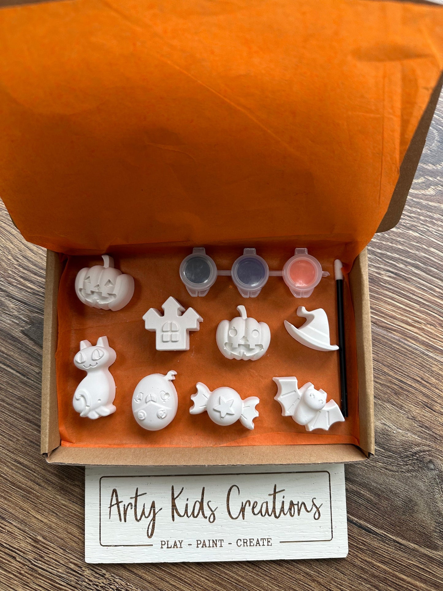 Paint Your Own Halloween Craft Kit ~ Kids Crafts~ Rainy Day Activity ~  Trick or Treat ~ Pumpkin~ Haunted House~ Witch Hat~ Cat~ Bat