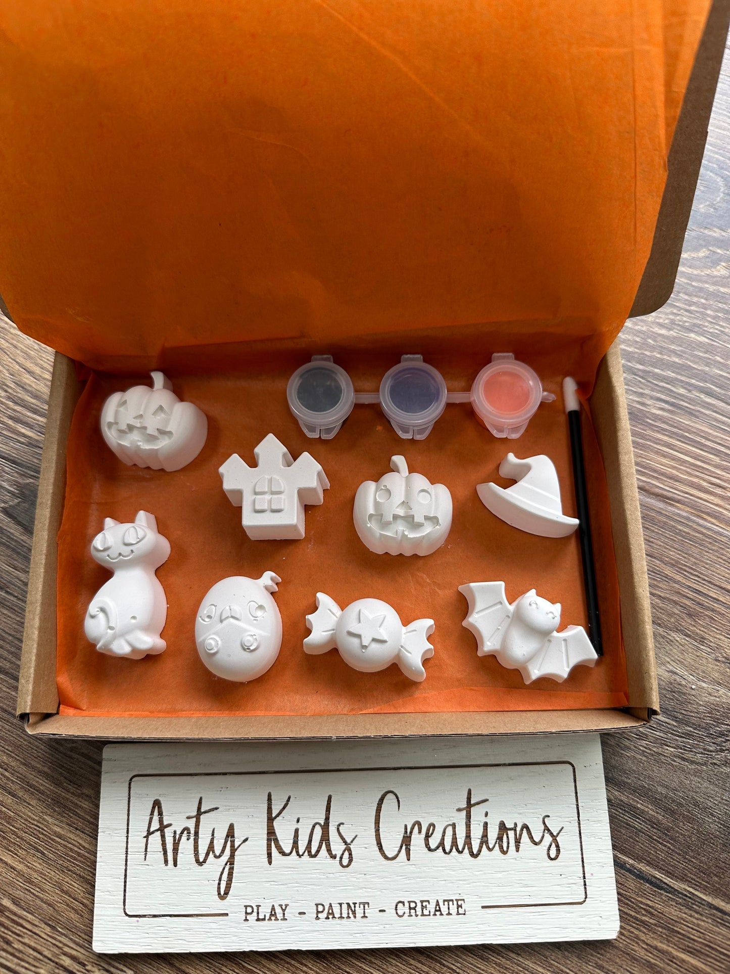 Paint Your Own Halloween Craft Kit ~ Kids Crafts~ Rainy Day Activity ~  Trick or Treat ~ Pumpkin~ Haunted House~ Witch Hat~ Cat~ Bat
