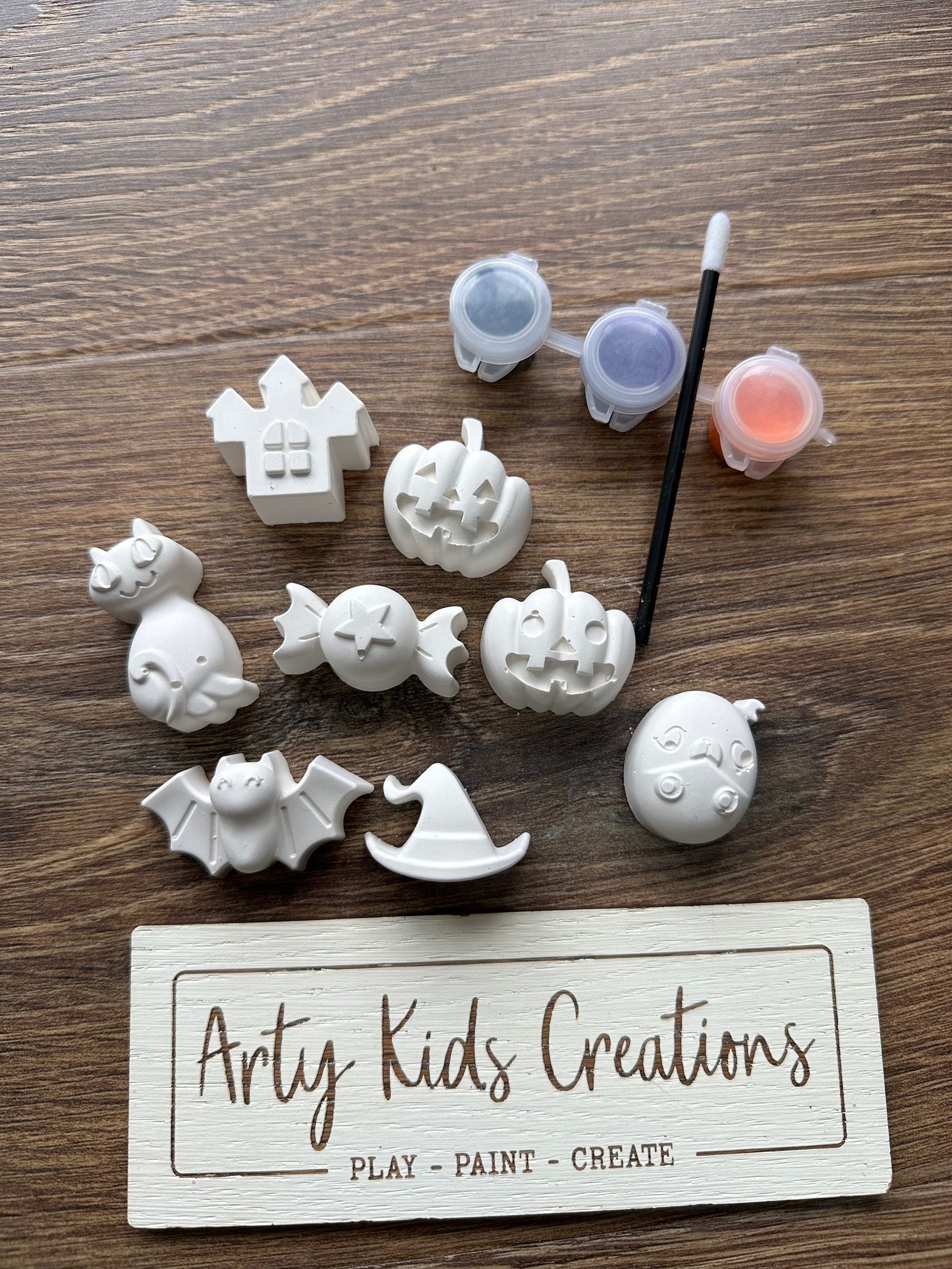 Paint Your Own Halloween Craft Kit ~ Kids Crafts~ Rainy Day Activity ~  Trick or Treat ~ Pumpkin~ Haunted House~ Witch Hat~ Cat~ Bat