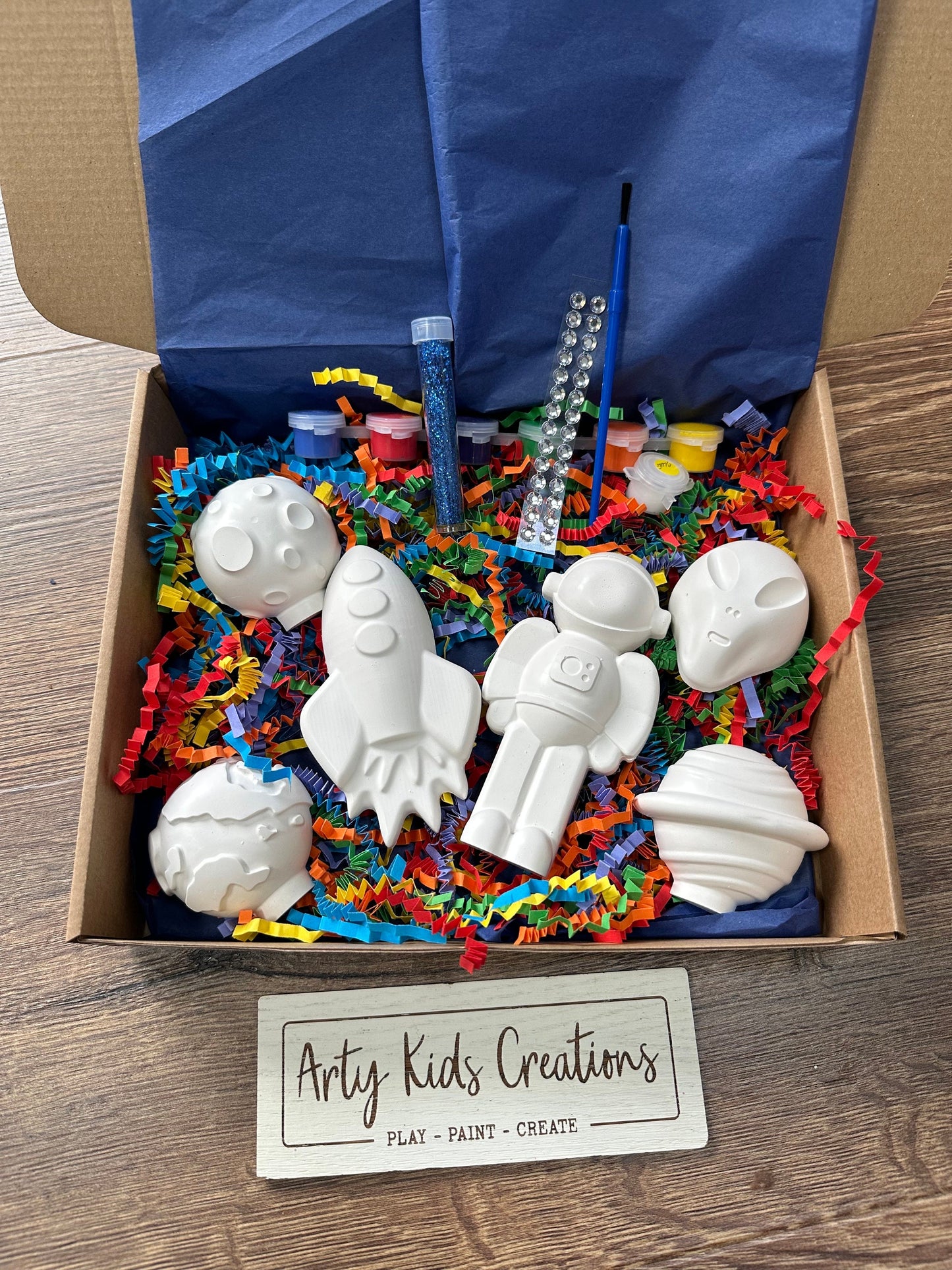 Paint Your Own Space Craft Set ~ Kids crafts~ Astronaut~ Planets~ Alien ~ Rocket~ Spacecraft ~ Spaceship~ Gift ~ Craft Kit