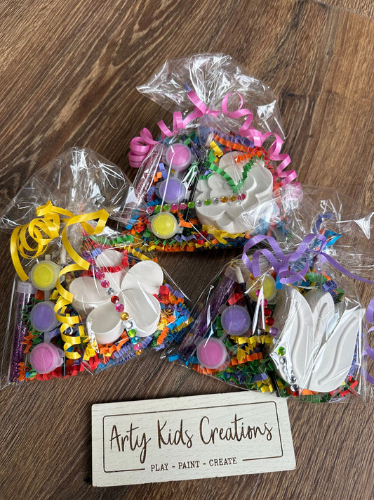 Paint Your Own Flower Party Favour ~ Craft Kit~ Kids Party Bags ~ Hobby